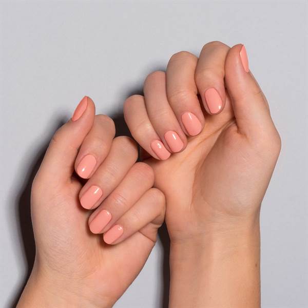 SMALTO CND VINYLUX Rule Breaker